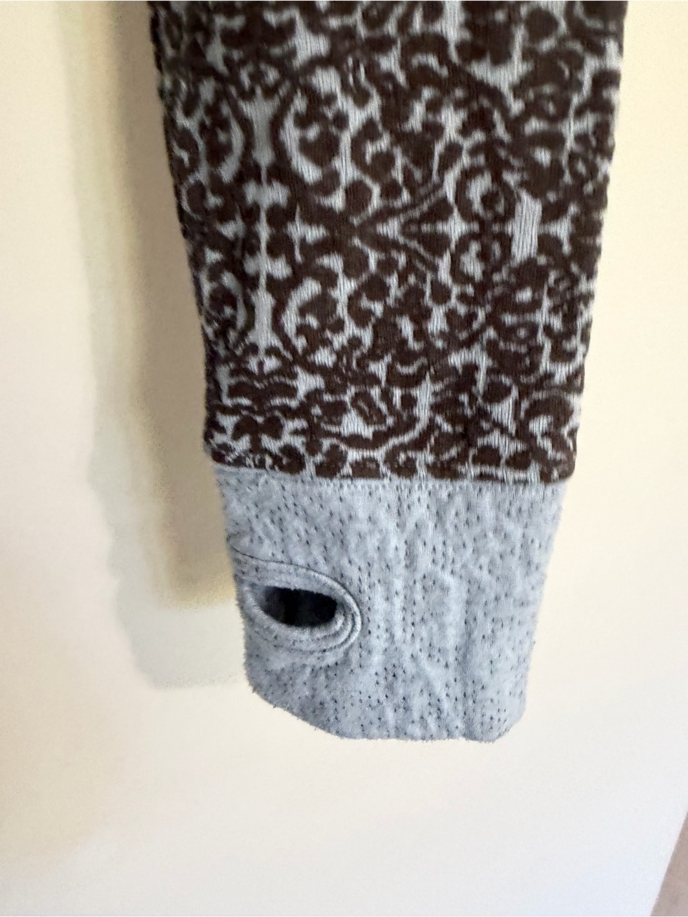 Kavu Patterned Pullover - Picture 5 of 6